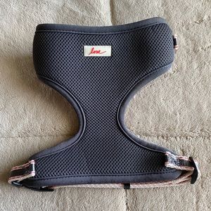 nwot “love” dog harness